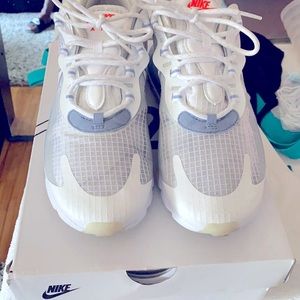 Nike Air Max 270 React white/grey